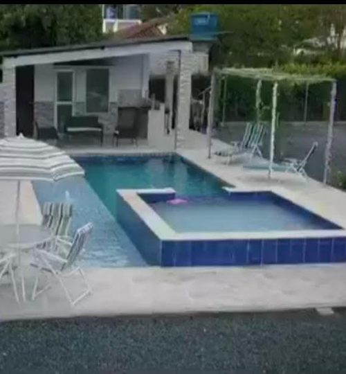 Piscina buga la unidad medidas 10x4x1.5 m de profundidad con jacuzzi y estadero con baño Turco